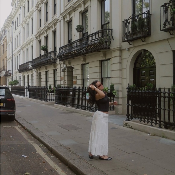 Meet your Posher, Cristina - Picture 1 of 1